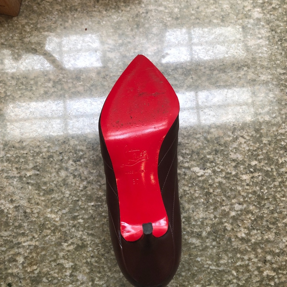 CHRISTIAN LOUBOUTIN Leather Pointed-Toe Booties - Picture 8 of 8